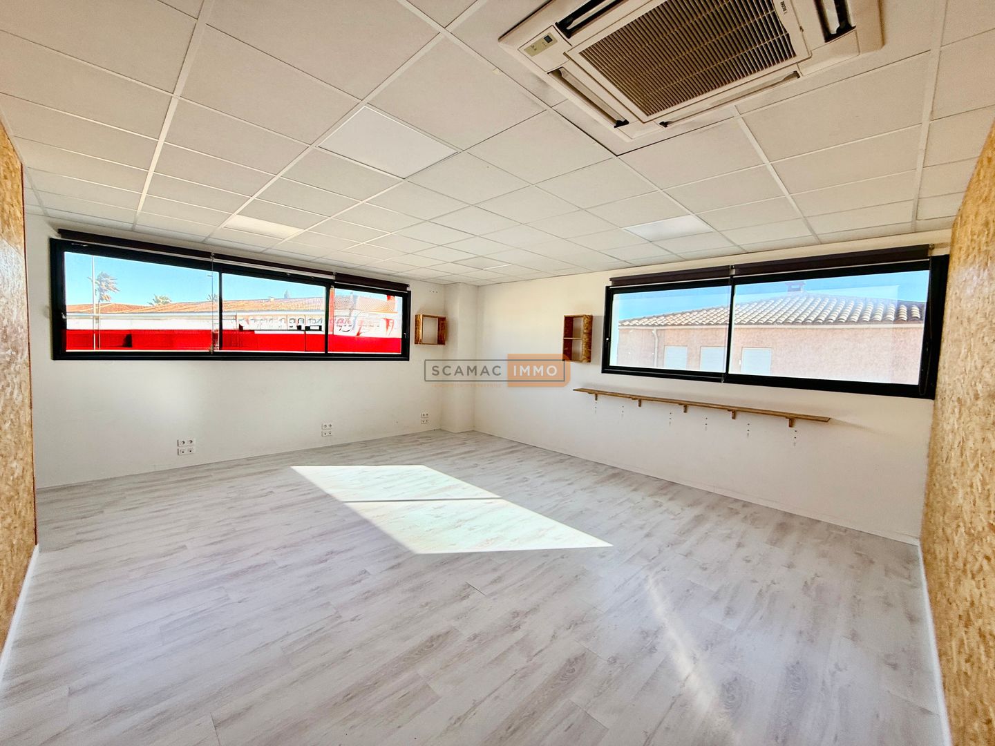 local d'activités de 170m², Puget-sur Argens (Var)