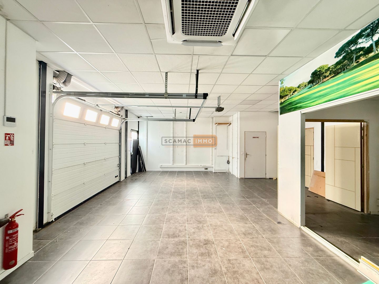 local d'activités de 210m², Puget-sur Argens (Var)