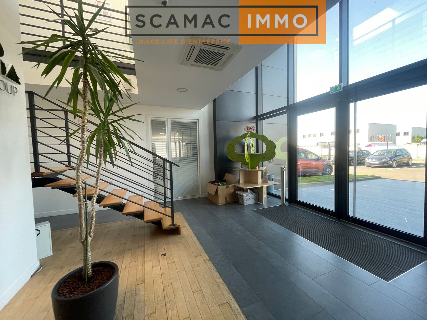 bureau de 64m², Égly (Essonne)