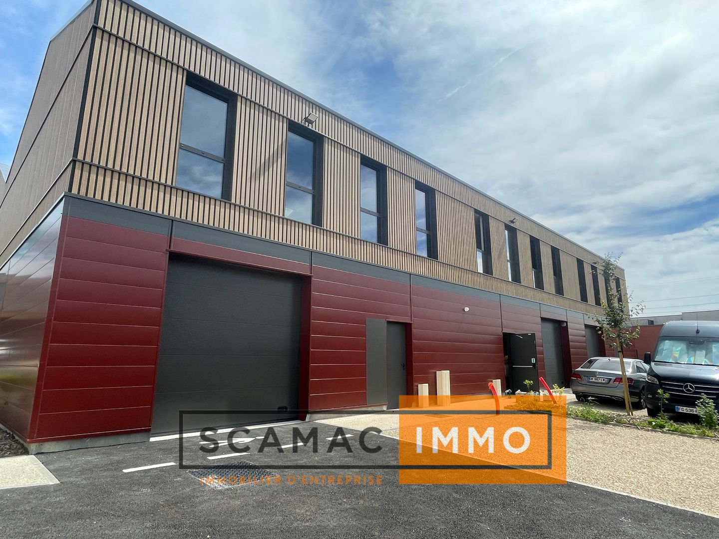 locaux mixtes de 589m², Marcoussis (Essonne)