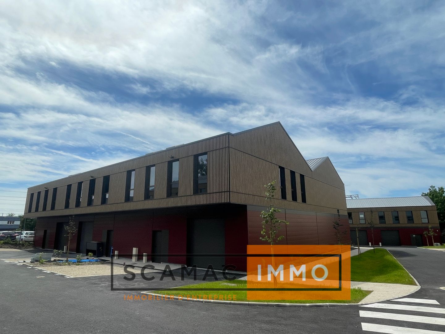 locaux mixtes de 589m², Marcoussis (Essonne)