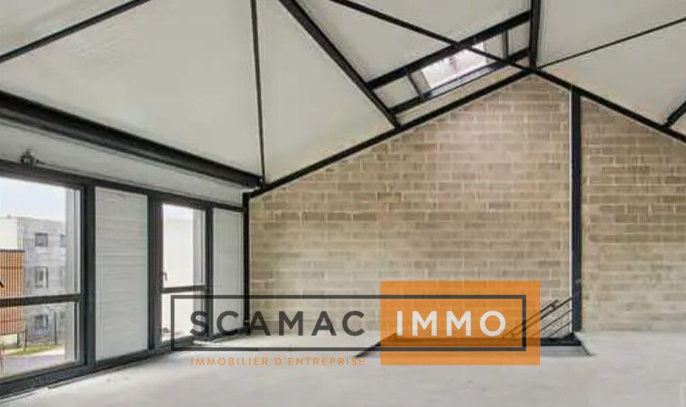 locaux mixtes de 589m², Marcoussis (Essonne)