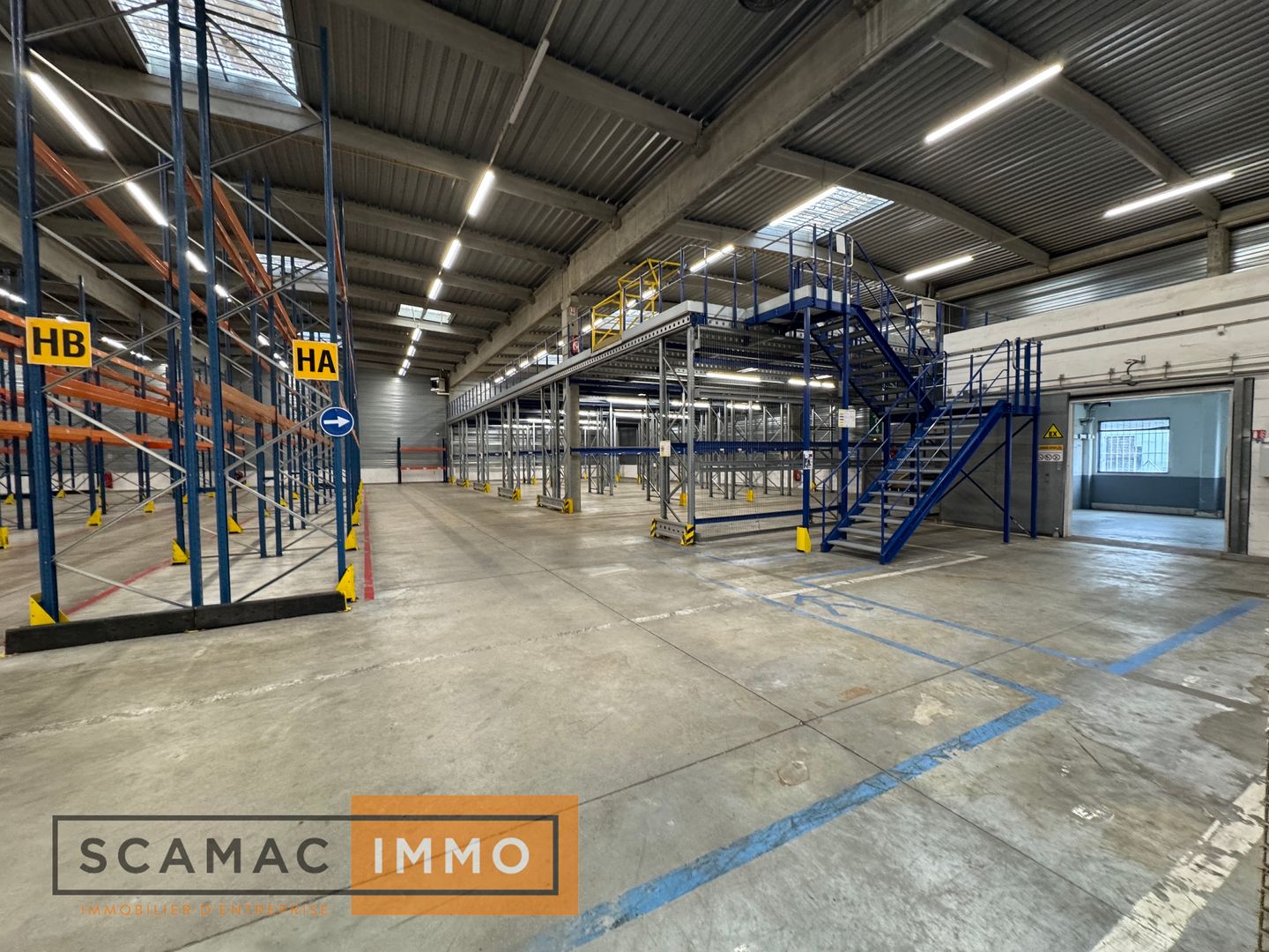 entrepôt de 3&nbsp;167m², Lisses (Essonne)