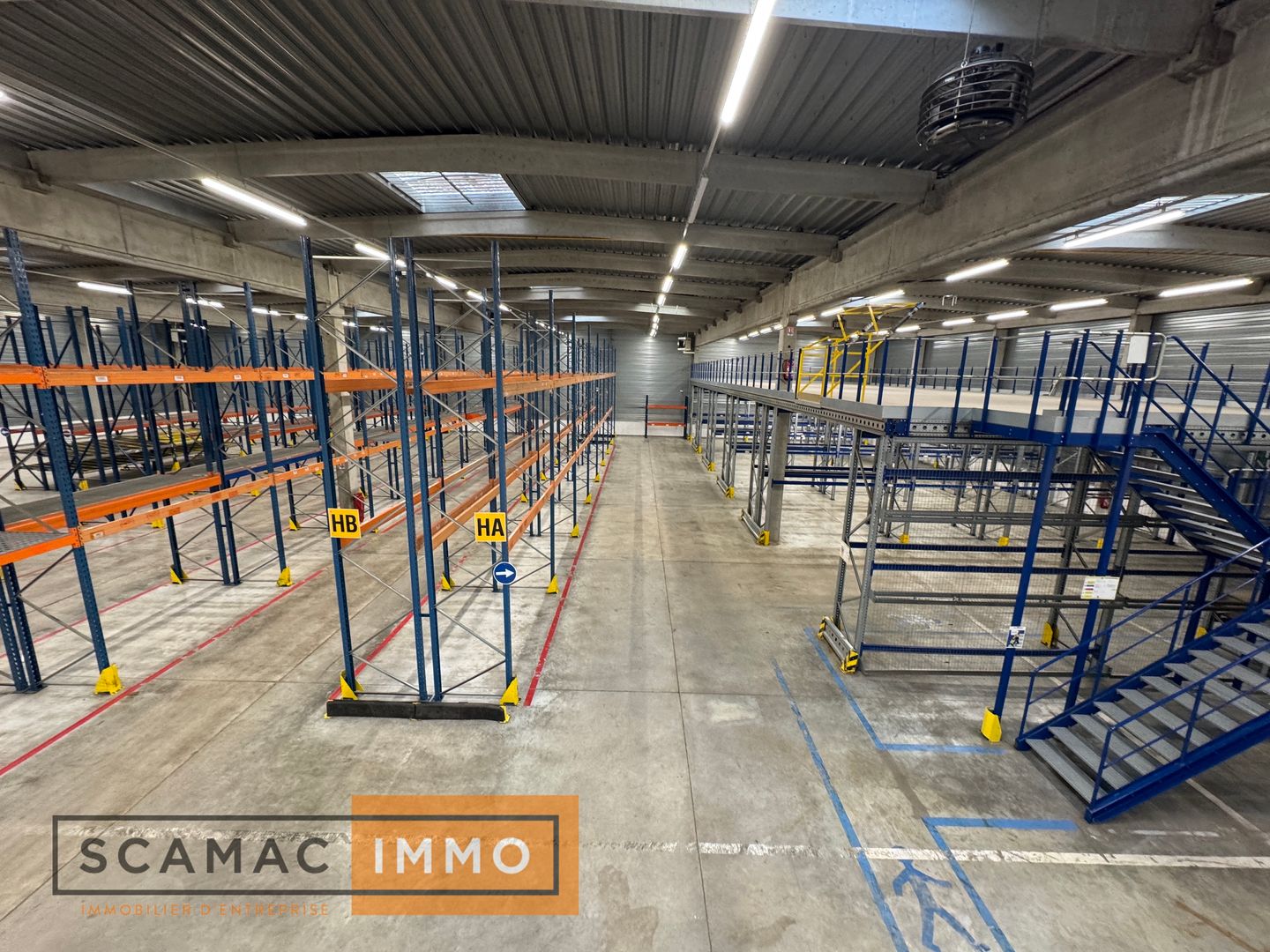 entrepôt de 3&nbsp;167m², Lisses (Essonne)