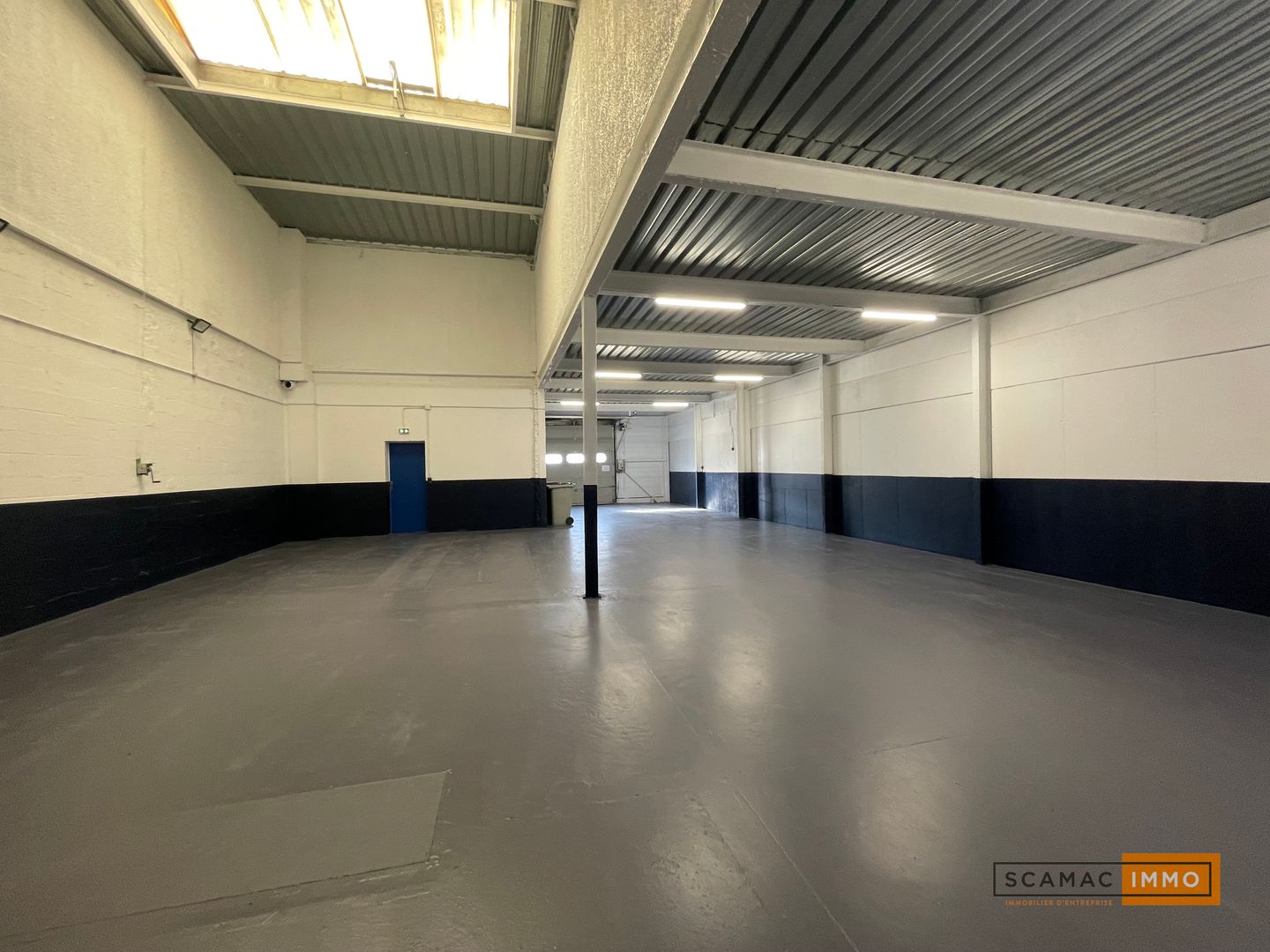 entrepôt de 376m², Orly (Val-de-Marne)