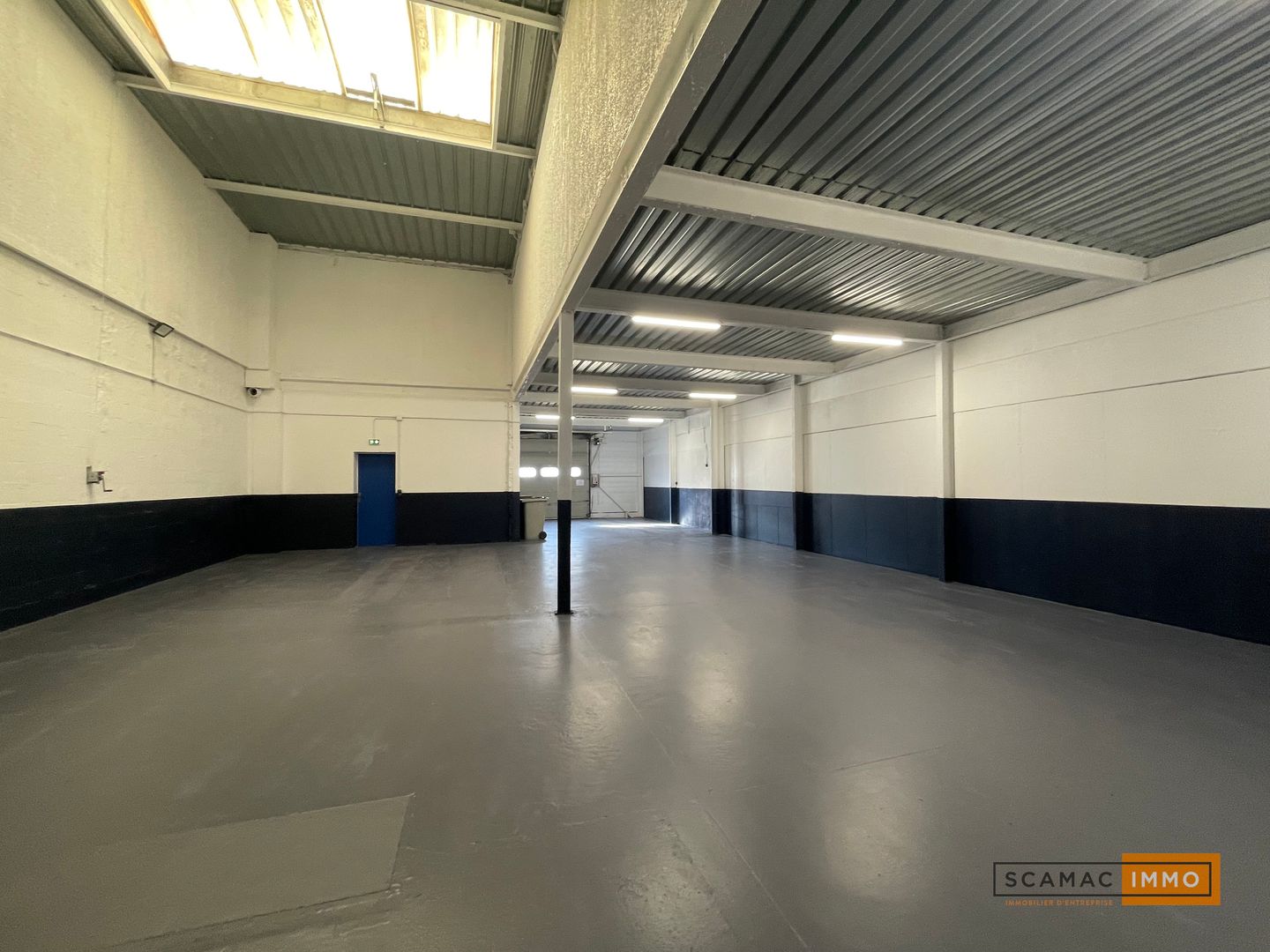 entrepôt de 376m², Orly (Val-de-Marne)