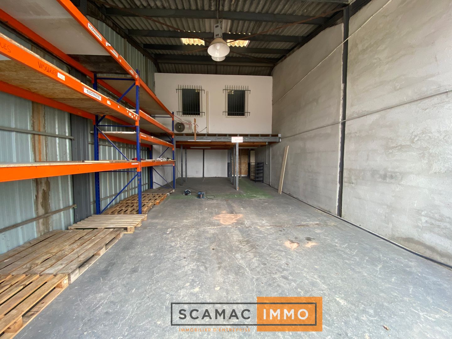 entrepôt de 90m², Puyricard (Bouches-du-Rhône)