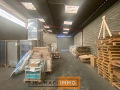 entrepôt de 450m², Vitrolles (Bouches-du-Rhône)