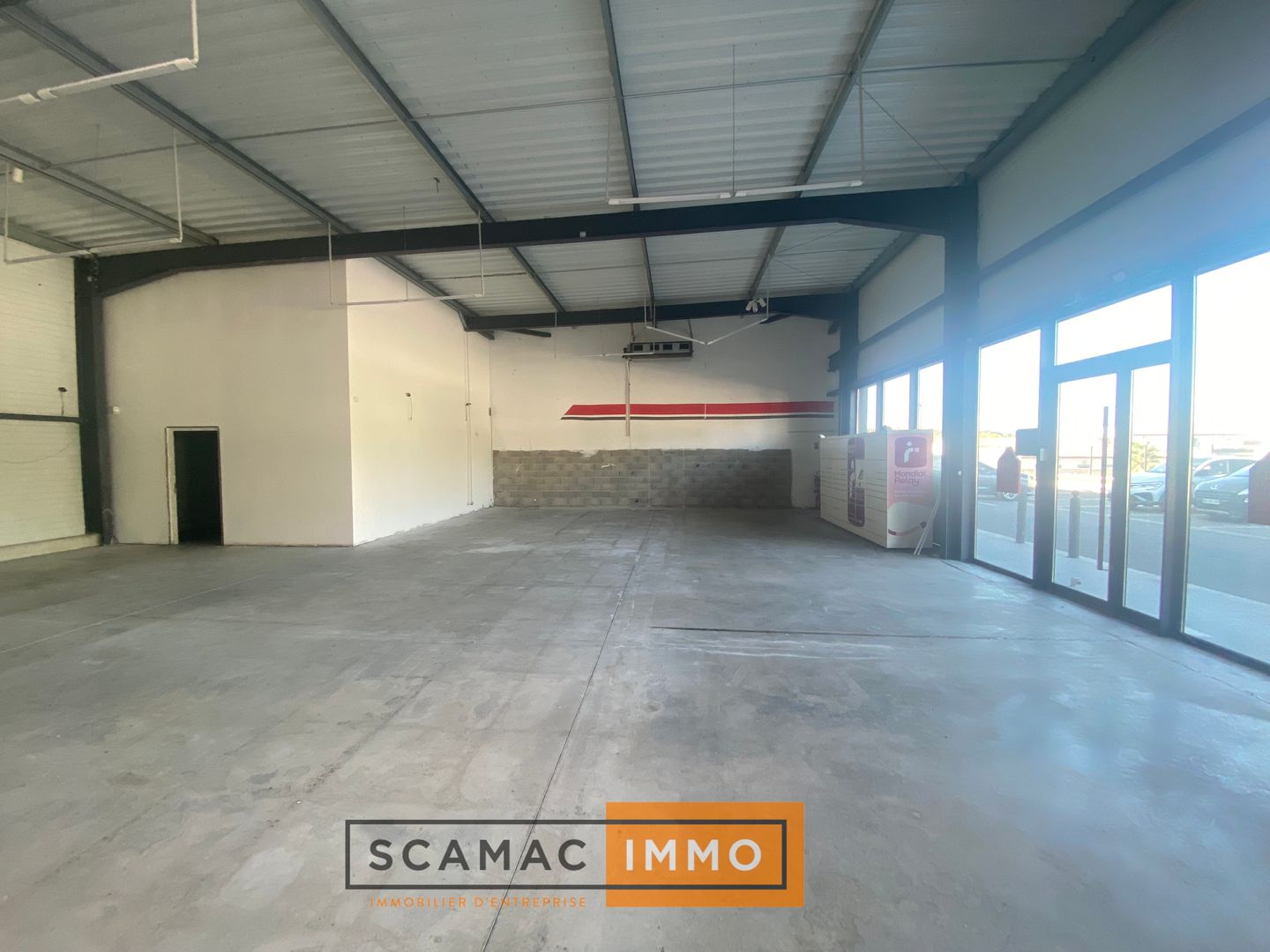 local commercial de 230m², Gignac-la-Nerthe (Bouches-du-Rhône)