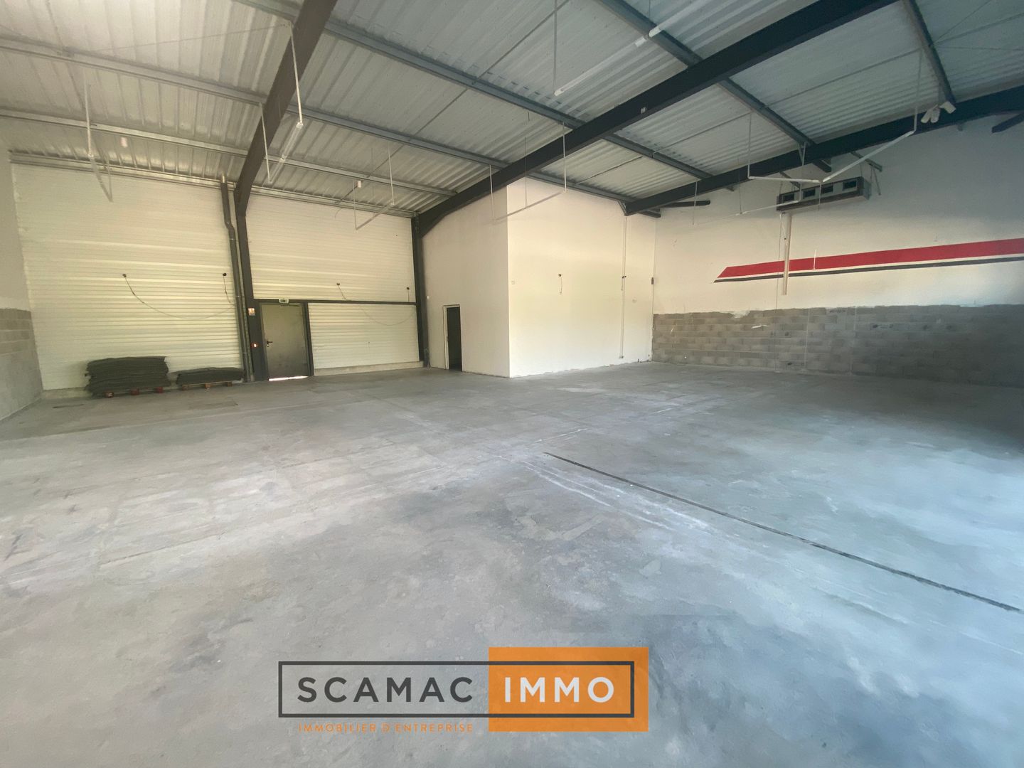 local commercial de 230m², Gignac-la-Nerthe (Bouches-du-Rhône)