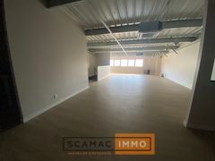 Local d'activités de 400 m², Éguilles