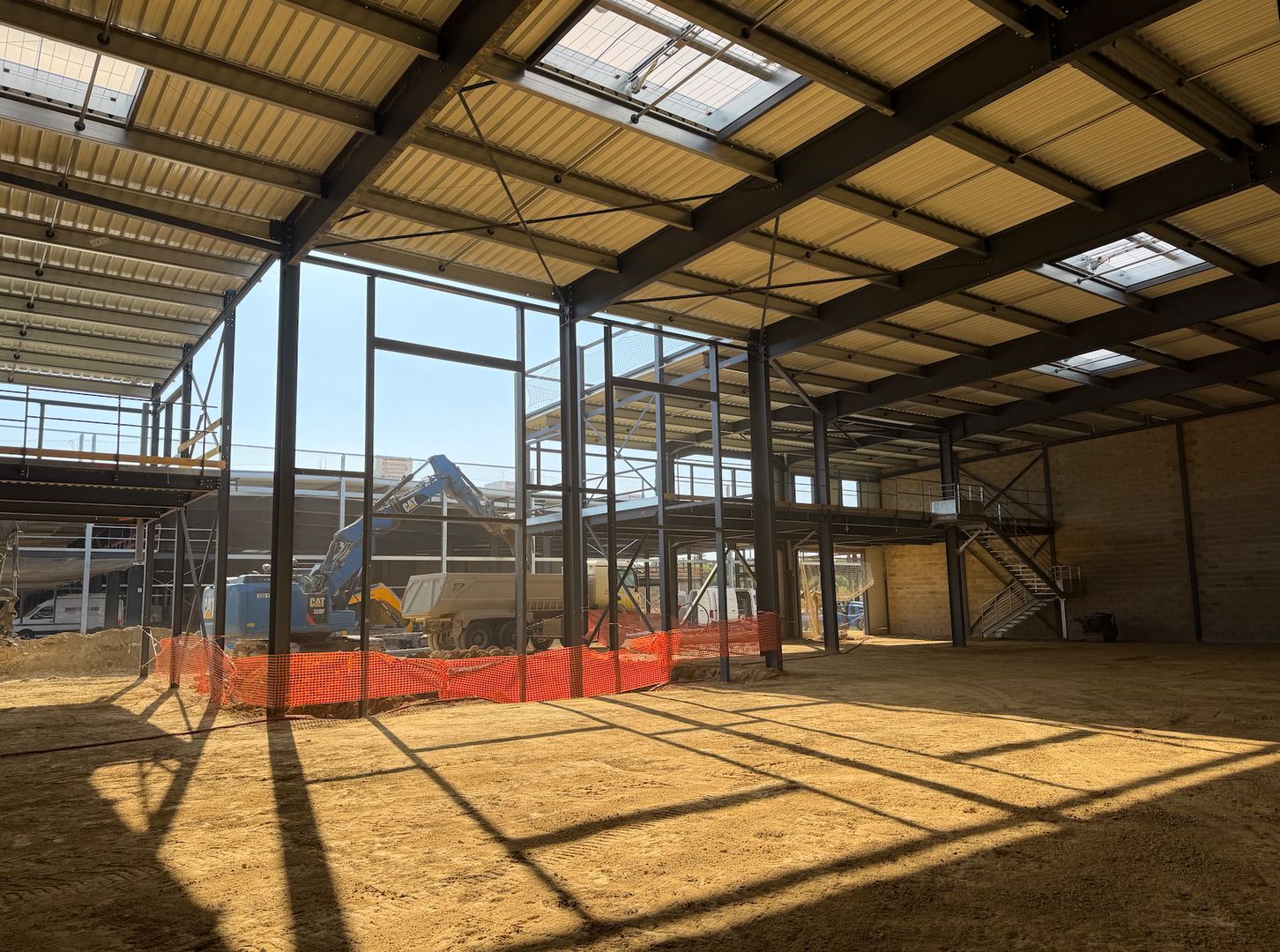 local d'activités de 622m², Croissy-Beaubourg (Seine-et-Marne)
