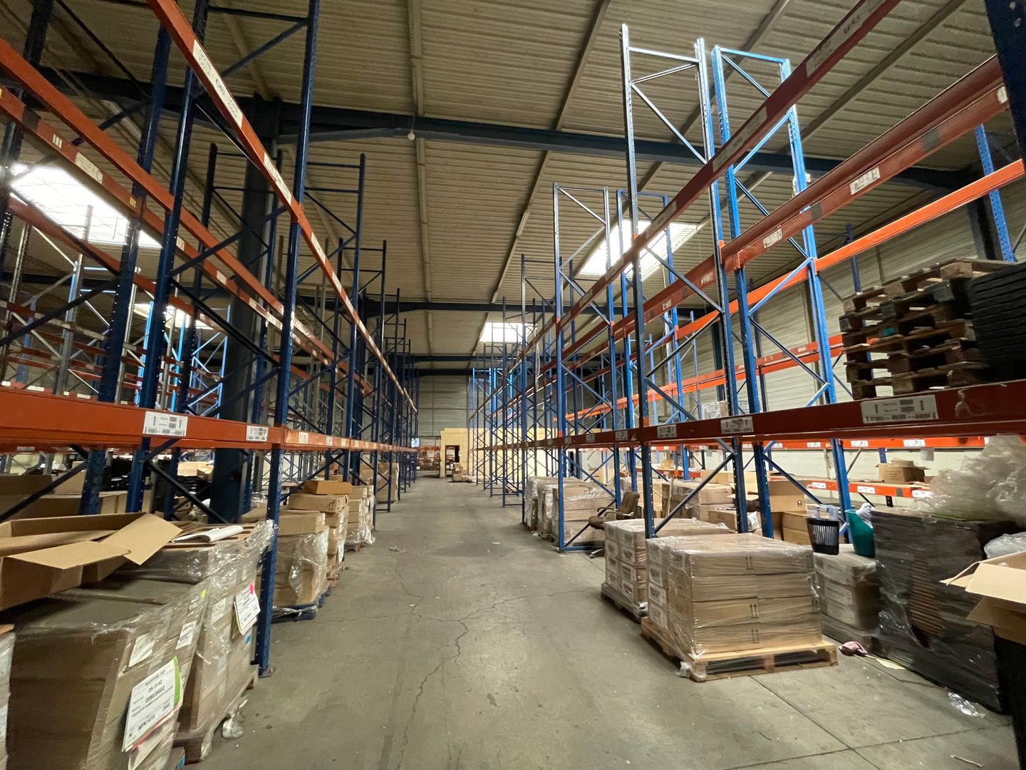local d'activités de 3&nbsp;700m², Torcy (Seine-et-Marne)
