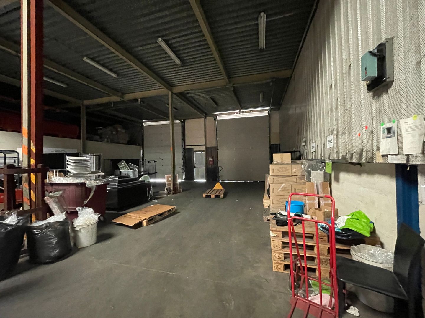 local d'activités de 3&nbsp;700m², Torcy (Seine-et-Marne)