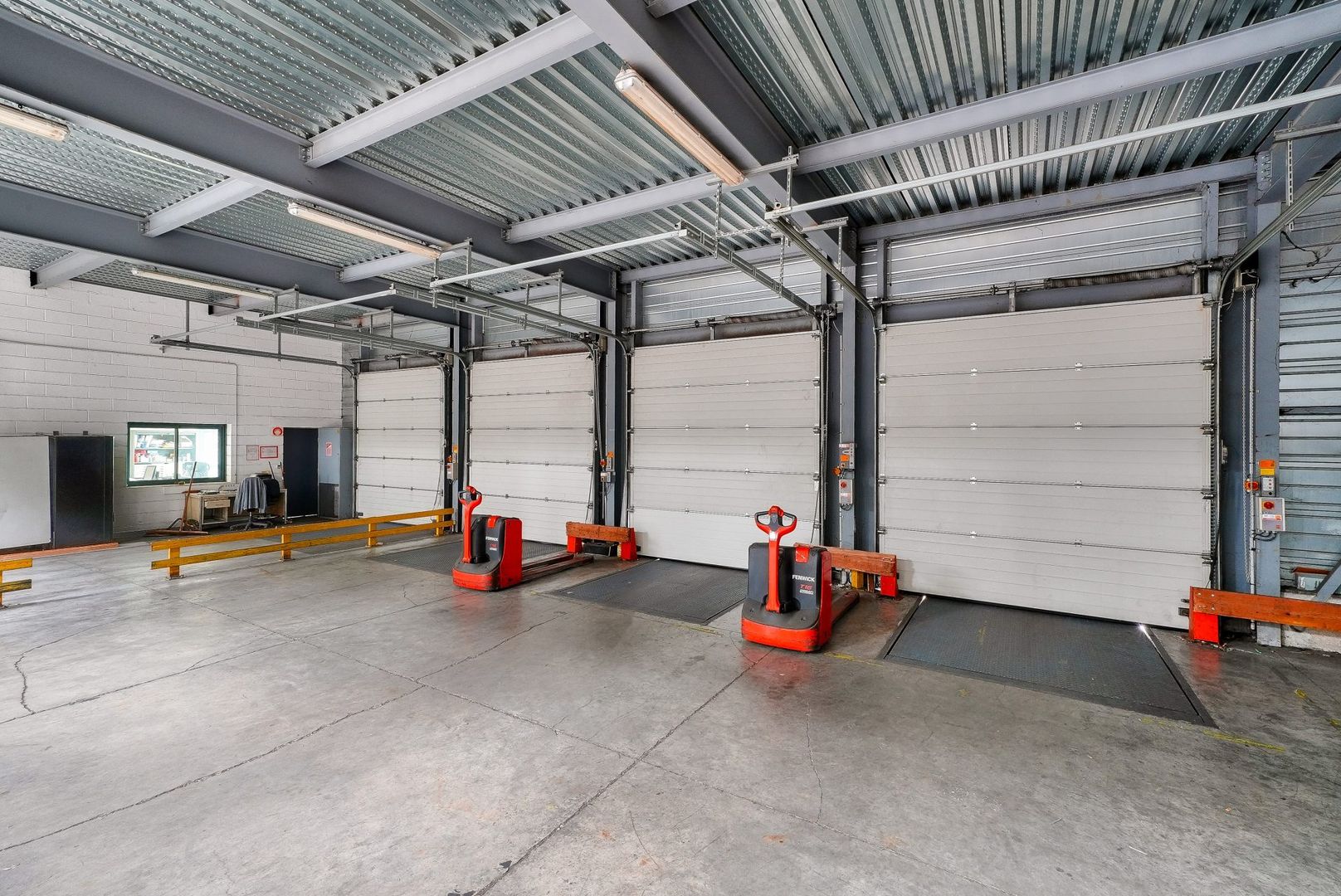 entrepôt de 3 669m², Villeparisis (Seine-et-Marne)