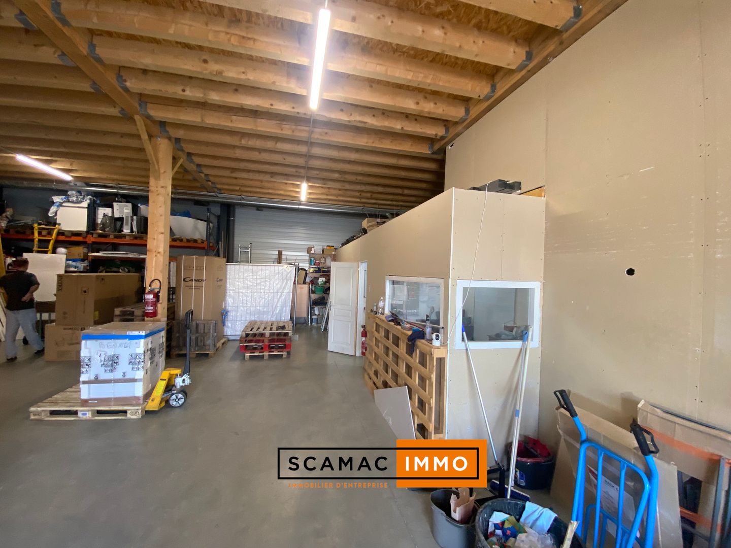 entrepôt de 460m², La Farlède (Var)