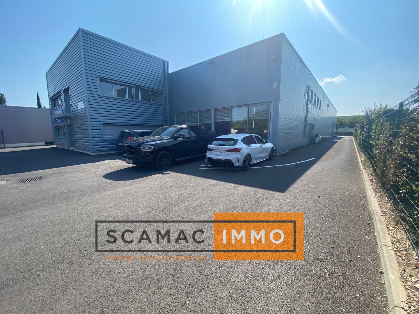 local d'activités de 406m², Pertuis (Vaucluse)