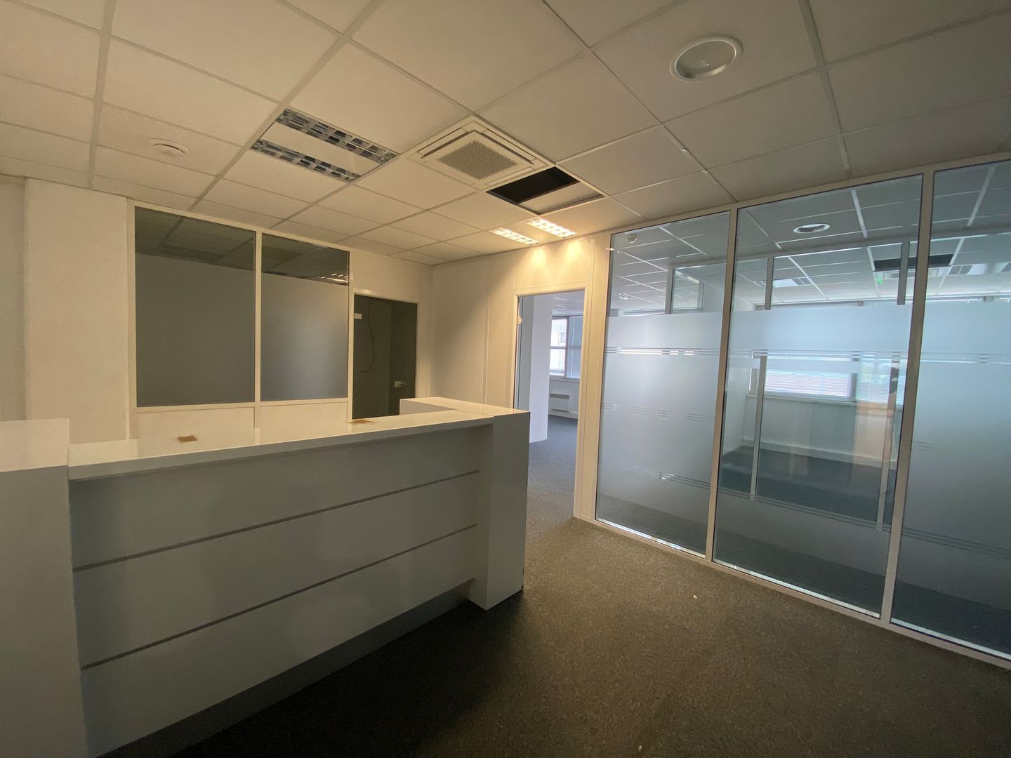 bureau de 162m², Alfortville (Val-de-Marne)