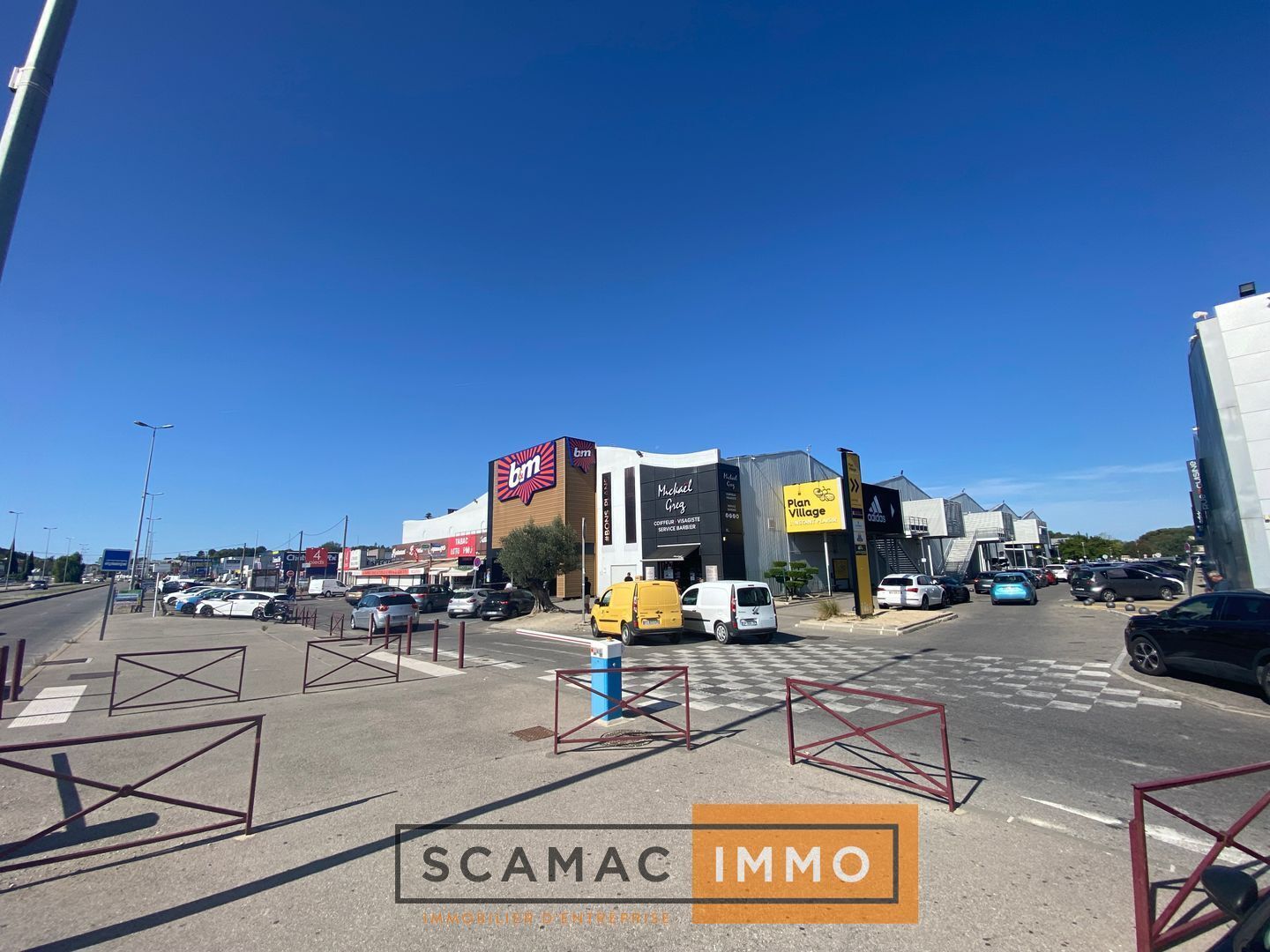 local commercial de 600m², Les-Pennes-Mirabeau (Bouches-du-Rhône)