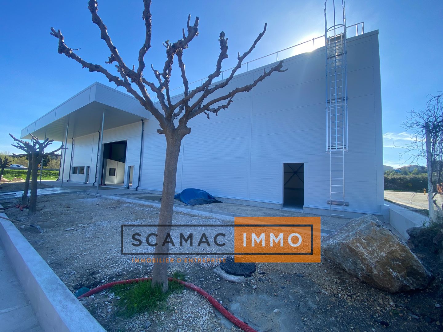 Local commercial de 550 m², Les-Pennes-Mirabeau