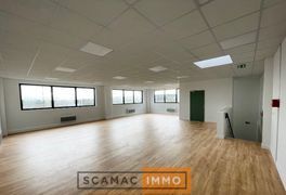 local d'activités de 465m², Marignane (Bouches-du-Rhône)