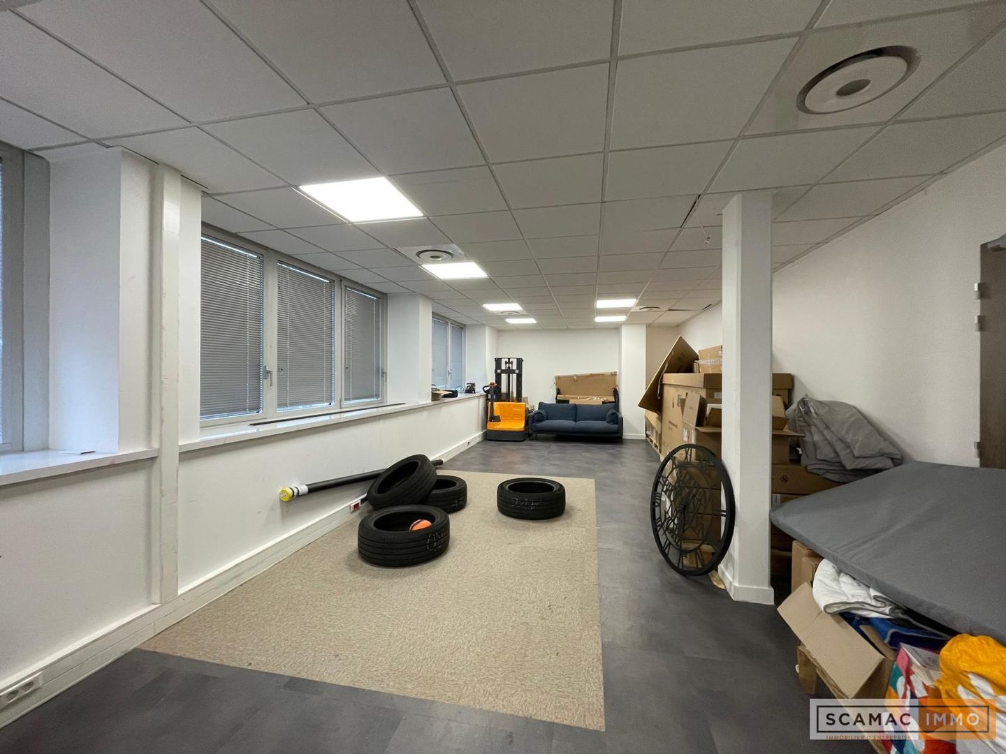 local d'activités de 152m², Vélizy-Villacoublay (Yvelines)