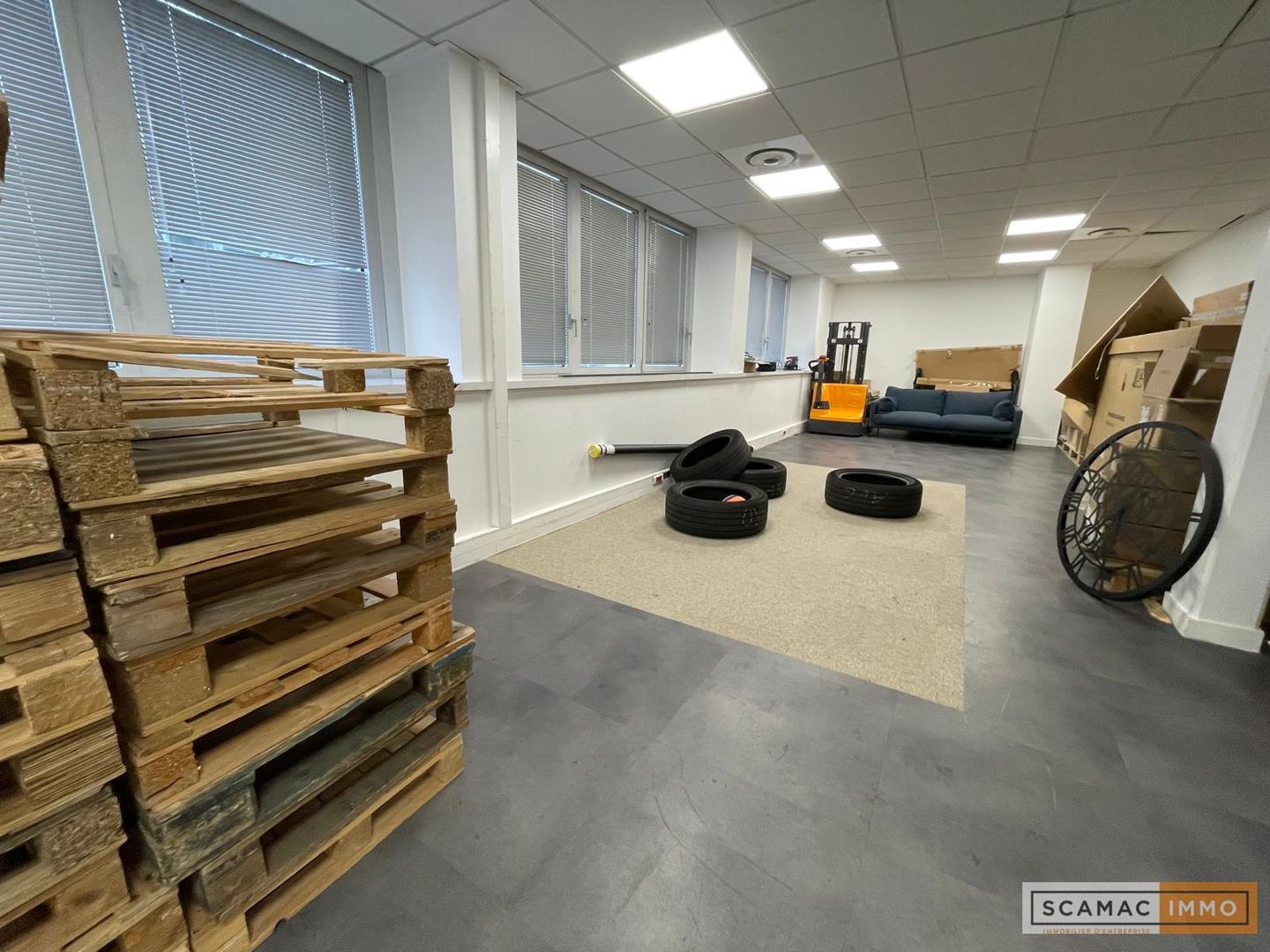 local d'activités de 151m², Vélizy-Villacoublay (Yvelines)