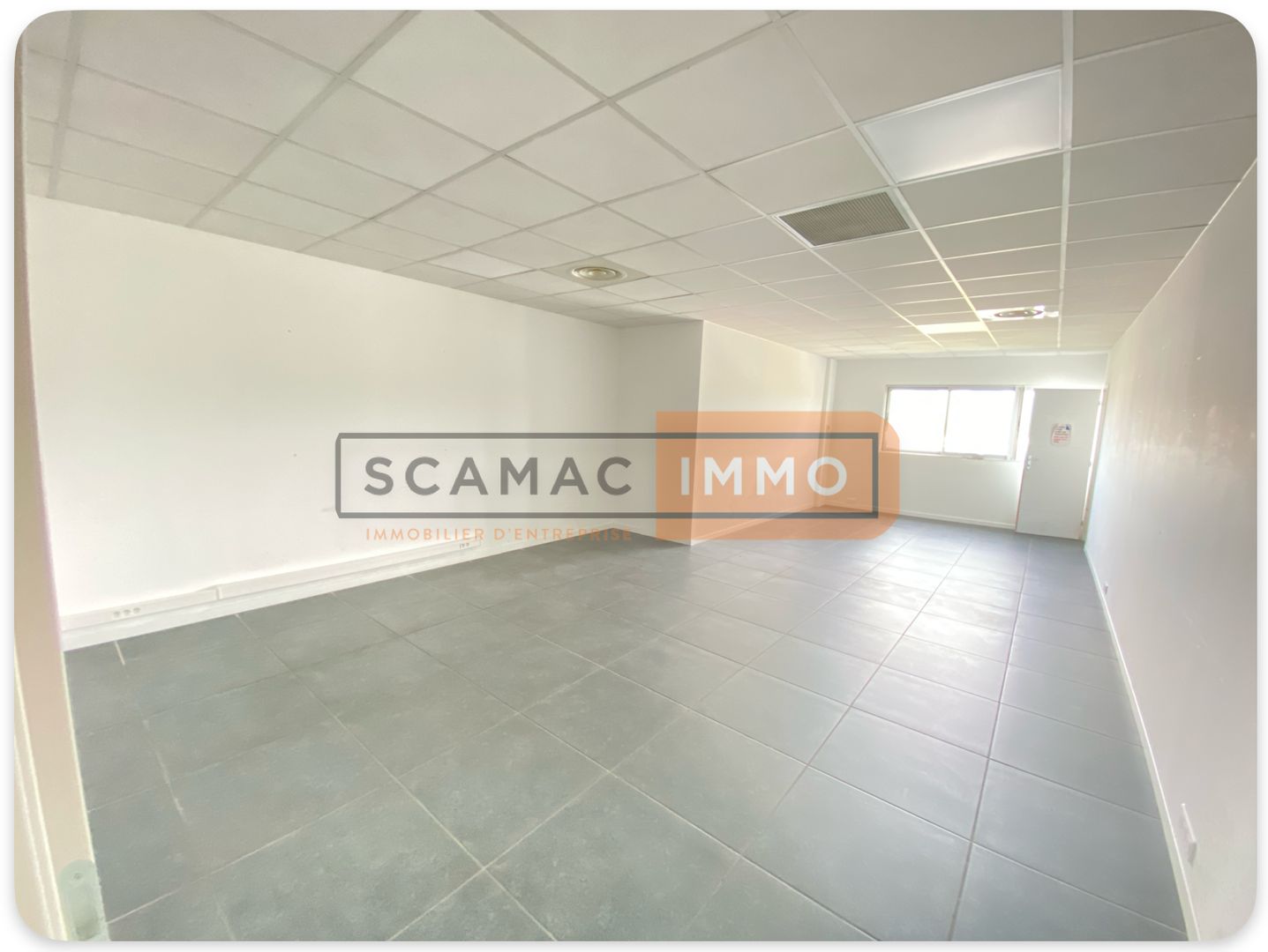 bureau de 70m², Fréjus (Var)