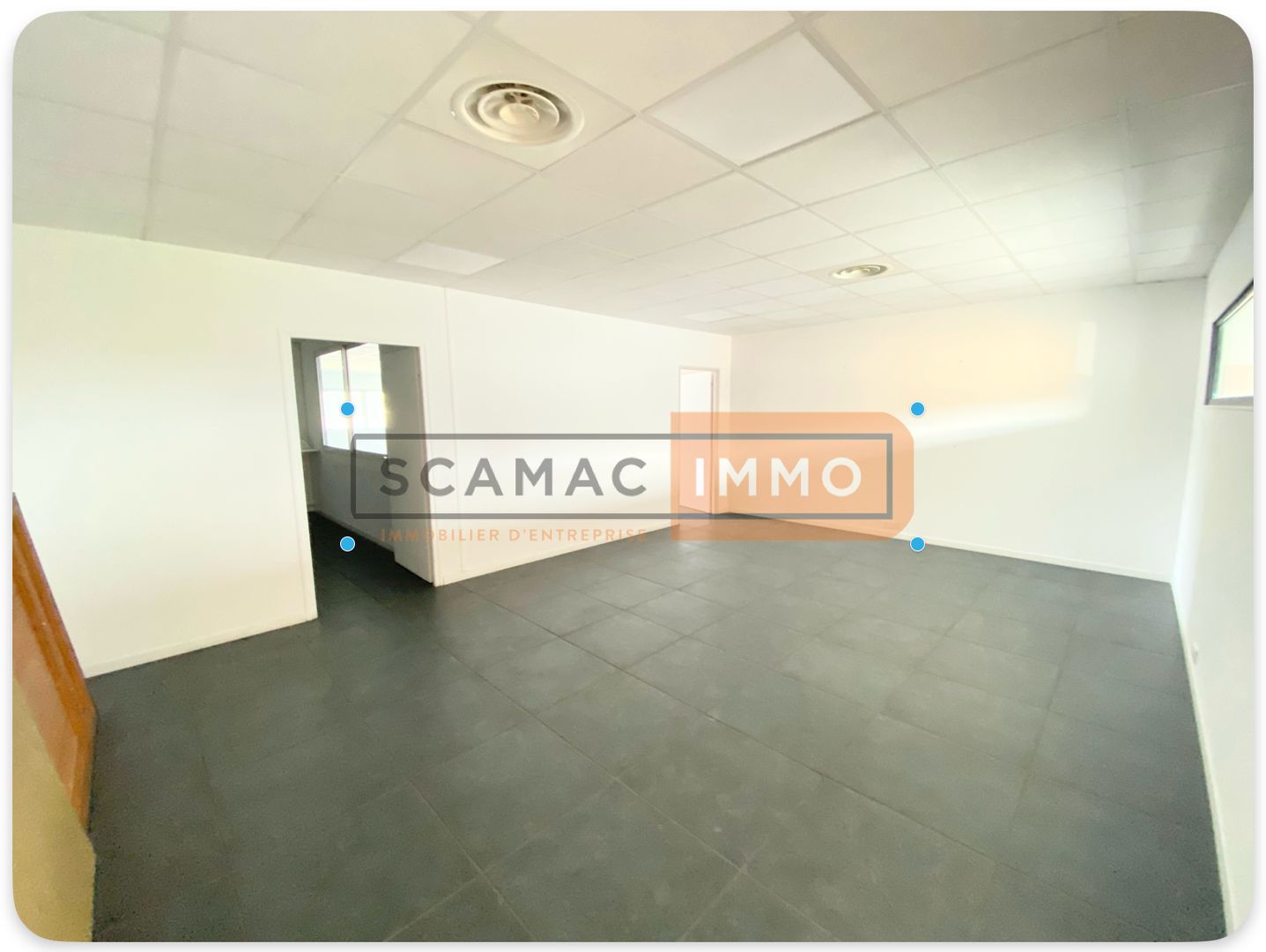 bureau de 110m², Fréjus (Var)