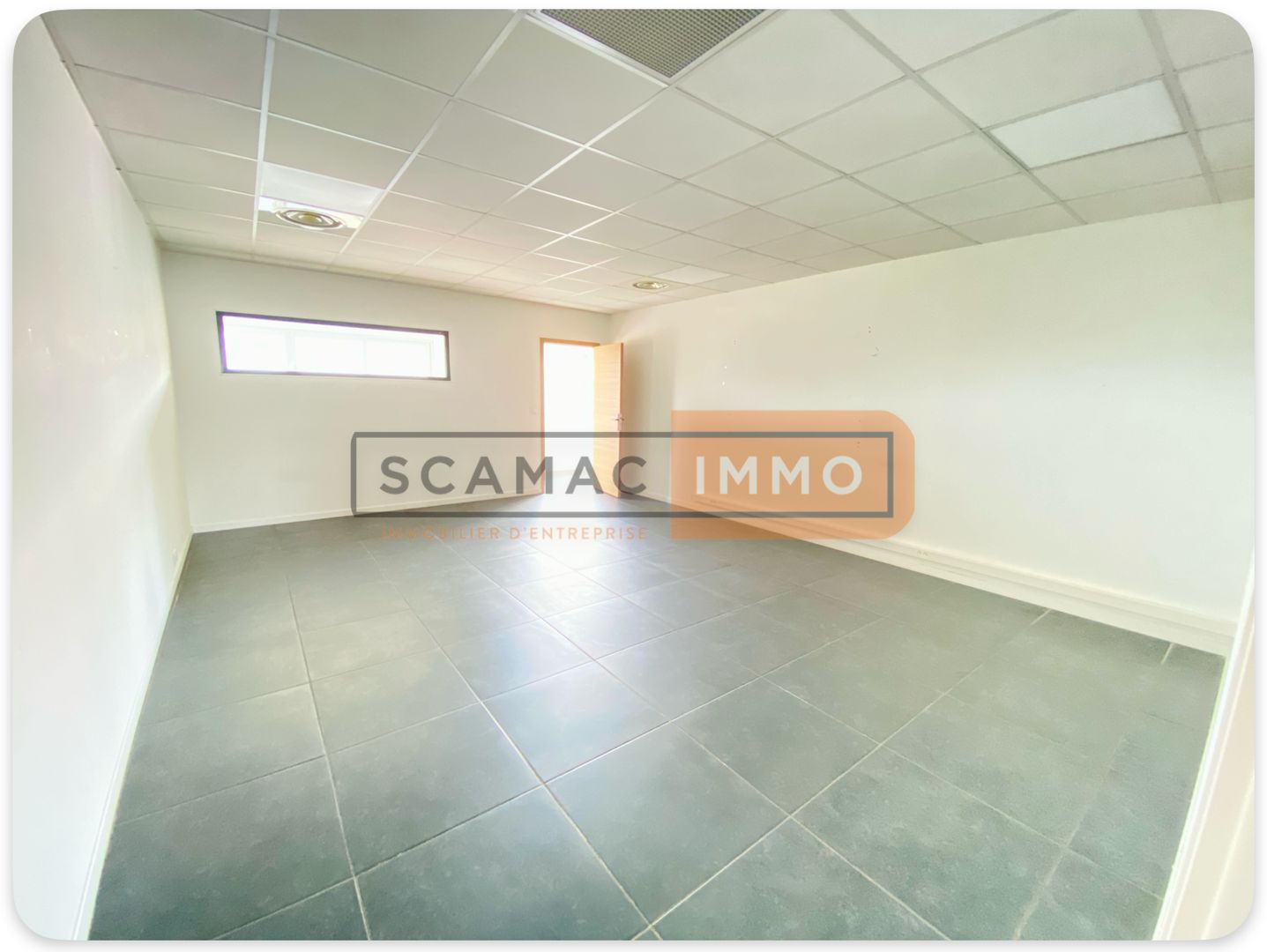 bureau de 110m², Fréjus (Var)