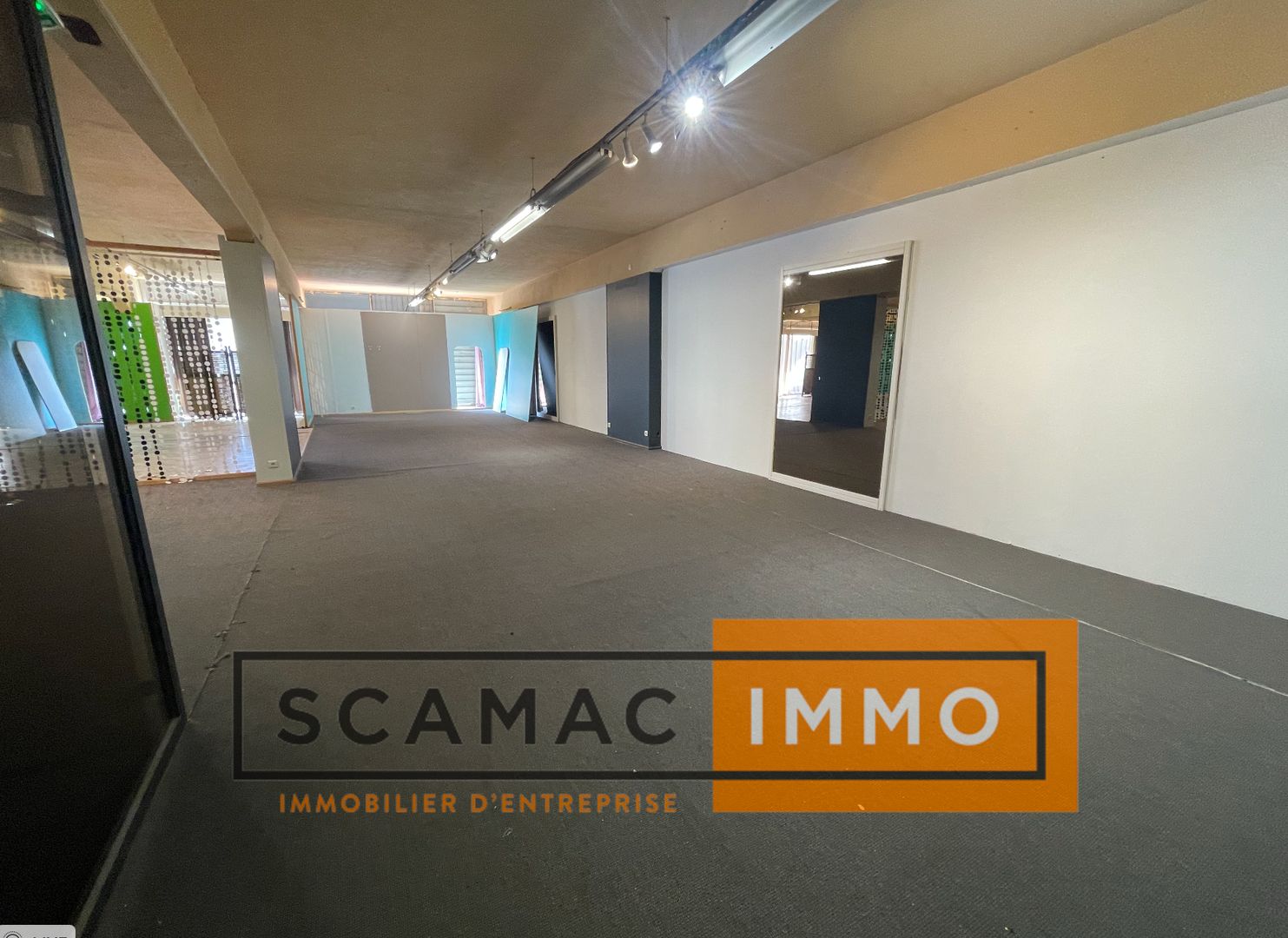 local commercial de 600m², Port-de-Bouc (Bouches-du-Rhône)