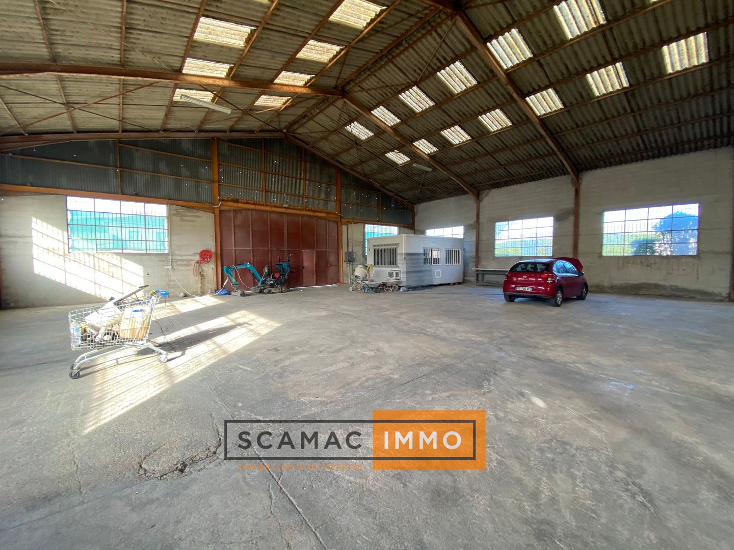 entrepôt de 500m², Gardanne (Bouches-du-Rhône)