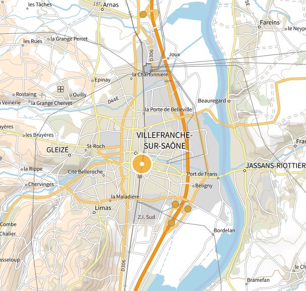 local d'activités de 1&nbsp;682m², Villefranche-sur-Saône (Rhône)