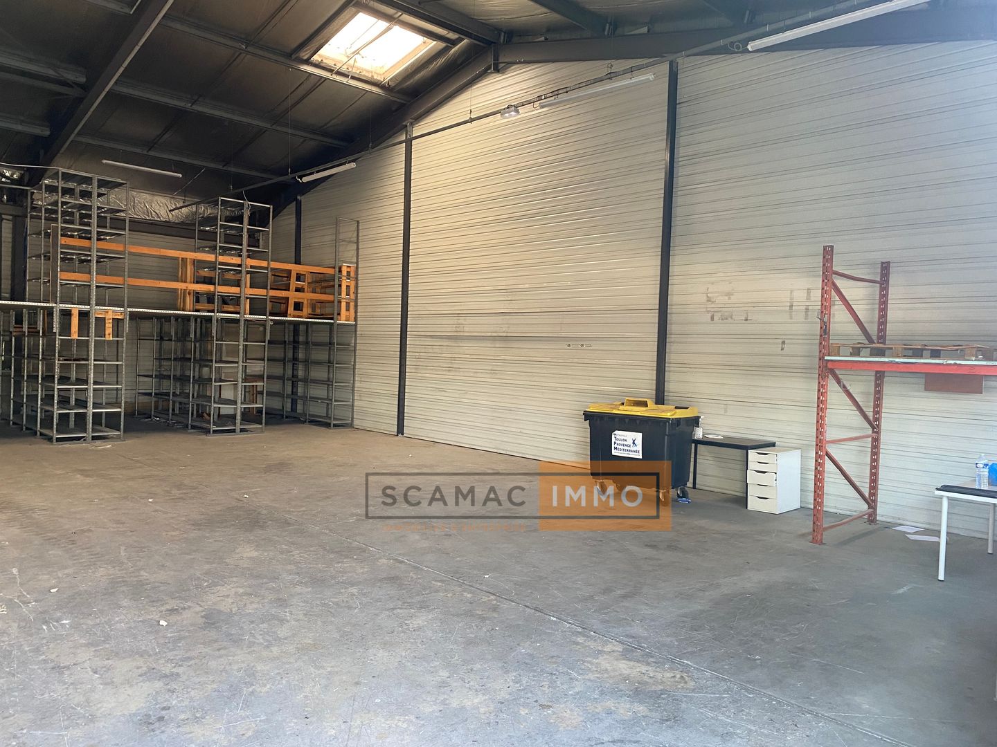 entrepôt de 192m², La Seyne-sur-Mer (Var)