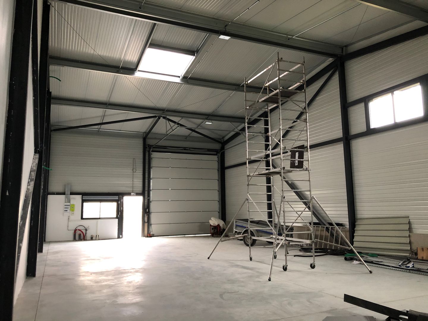 local d'activités de 170m², Sainte-Geneviève (Oise)