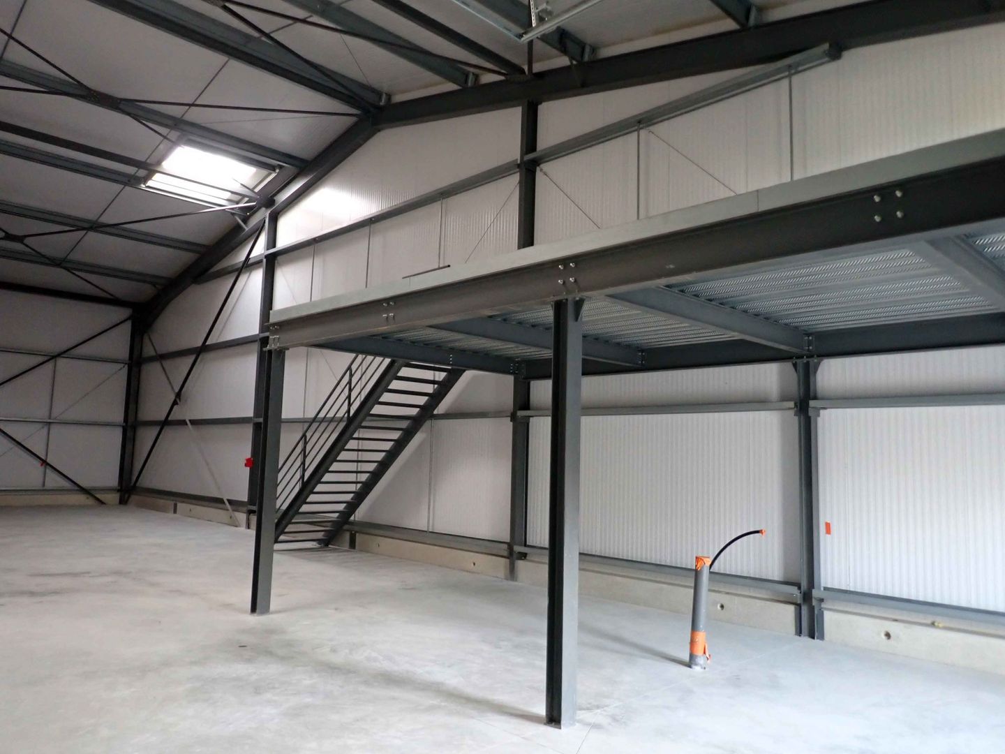 local d'activités de 200m², NOVILLERS ()