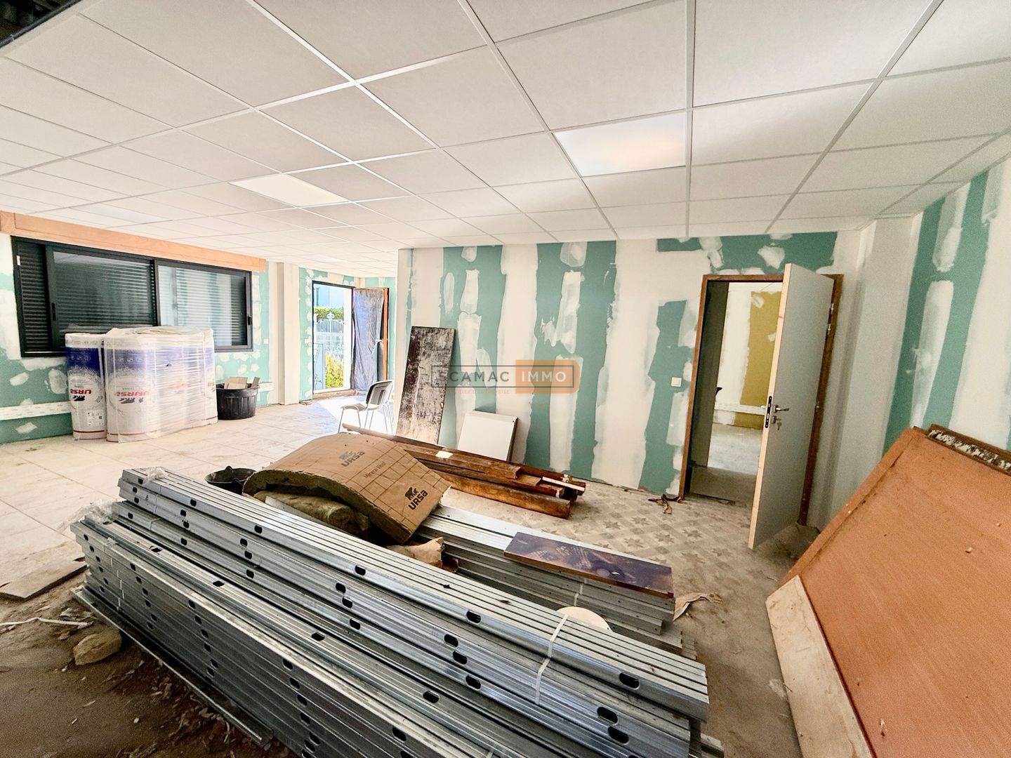 local d'activités de 70m², Saint-Raphaël (Var)