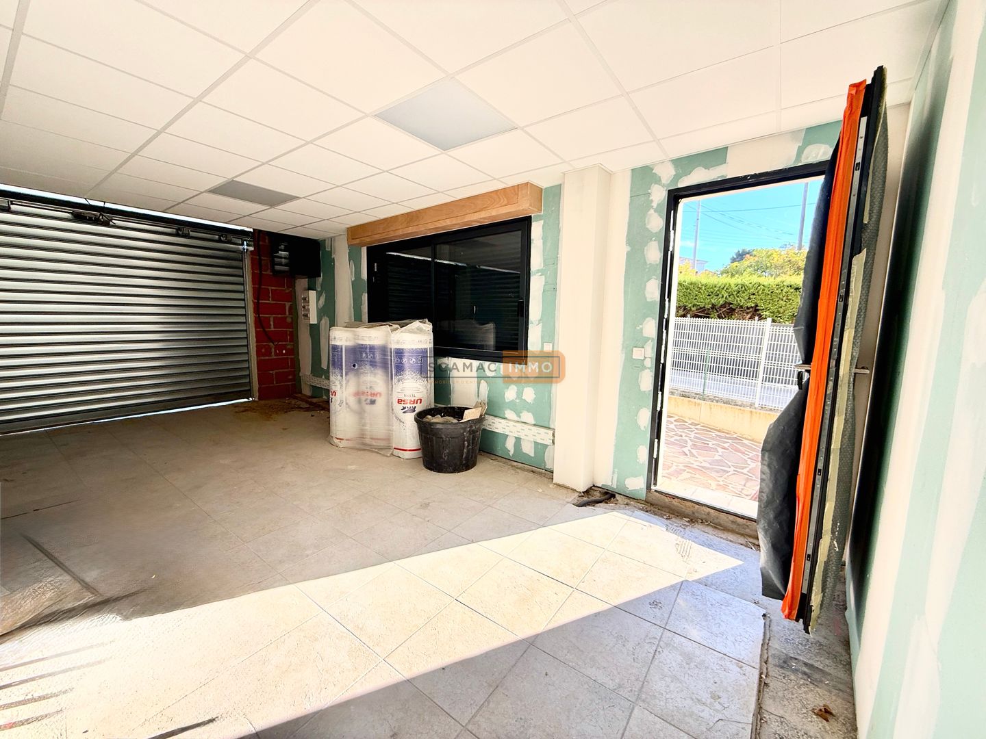 local d'activités de 70m², Saint-Raphaël (Var)