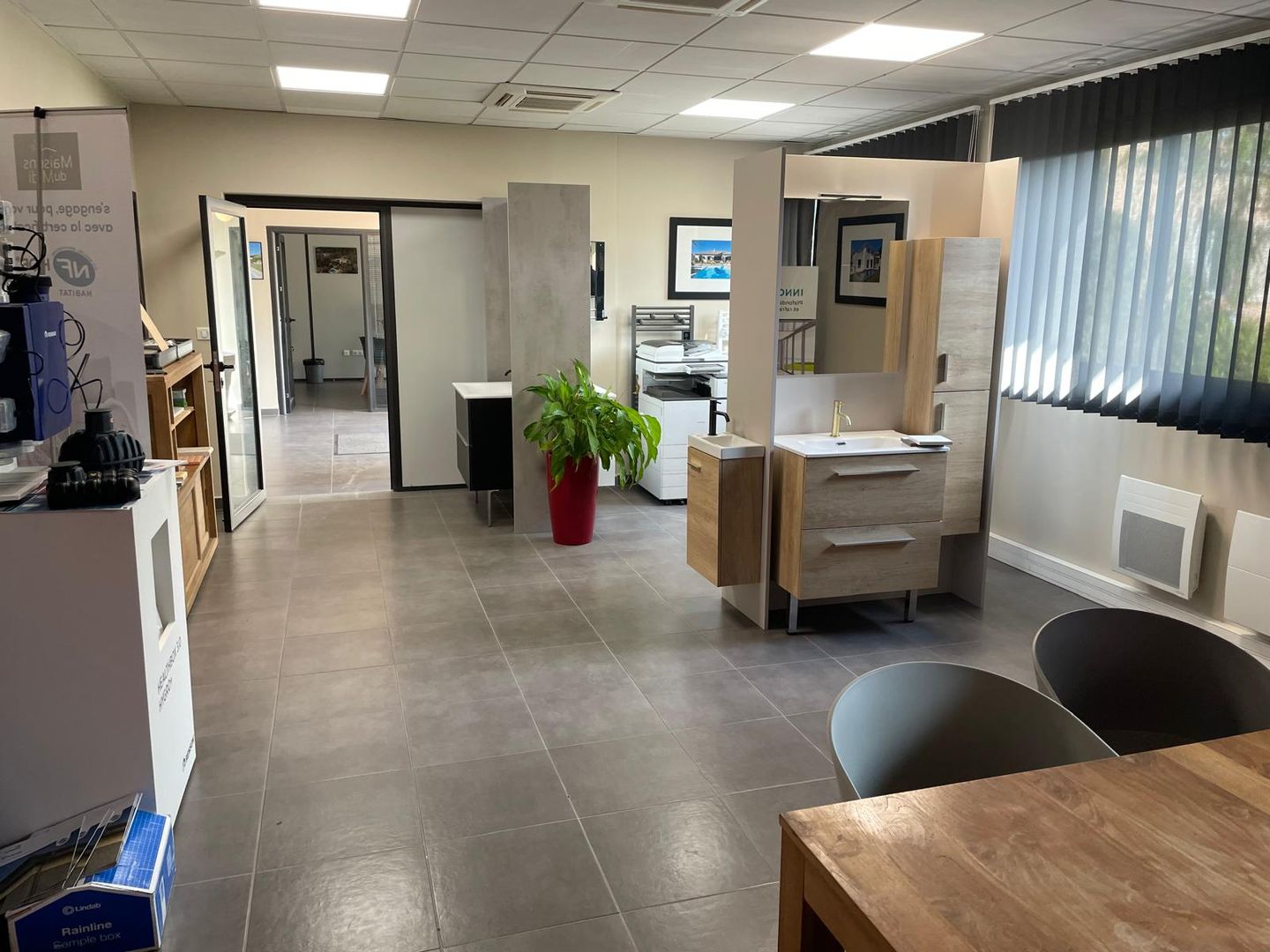 bureau de 525m², Solliès-Pont (Var)