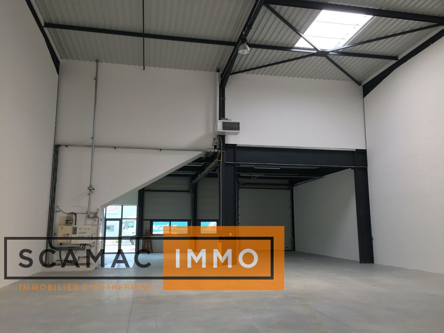 local d'activités de 343m², Groslay (Val-d'Oise)