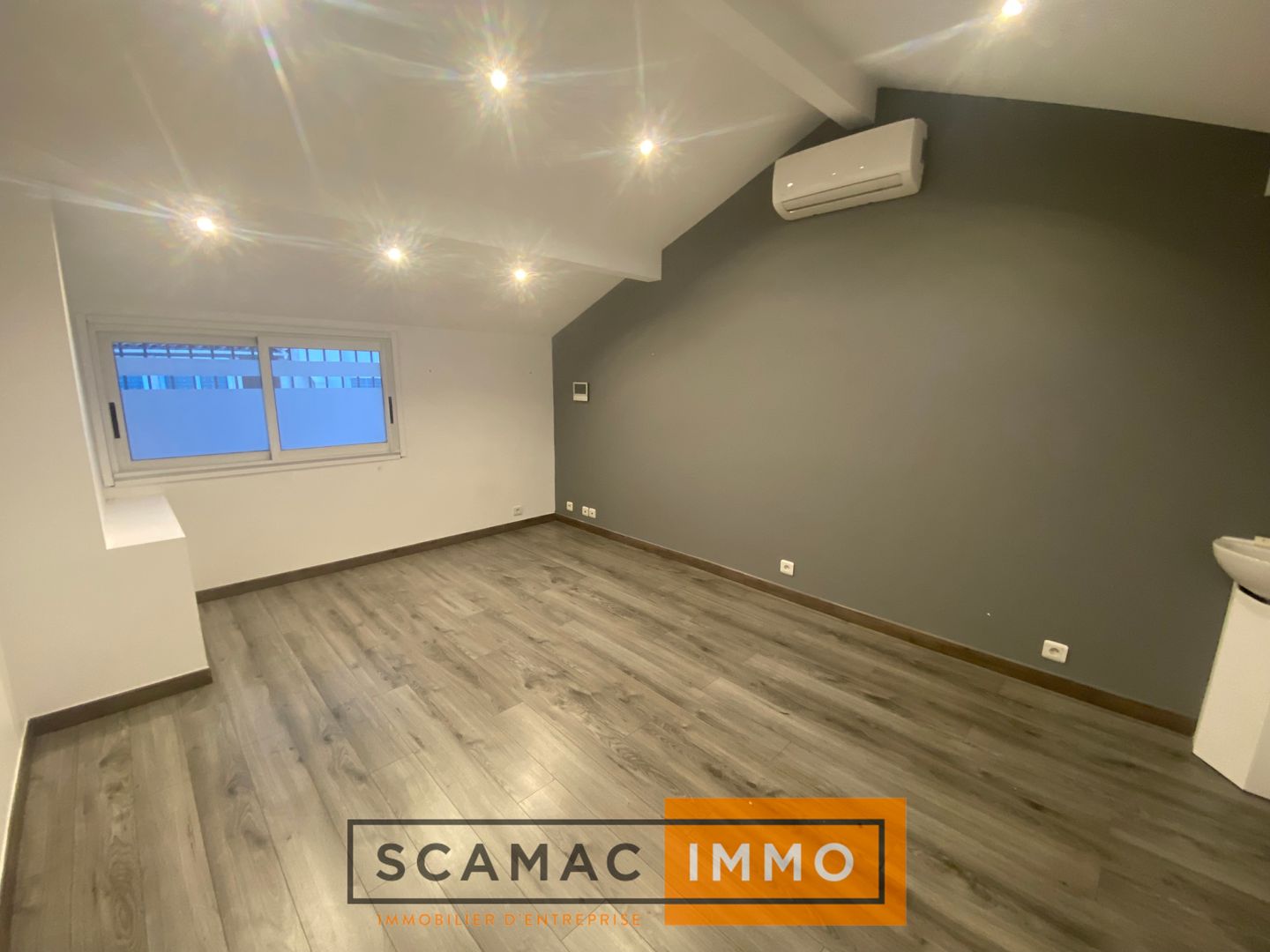 local commercial de 80m², Auriol (Bouches-du-Rhône)