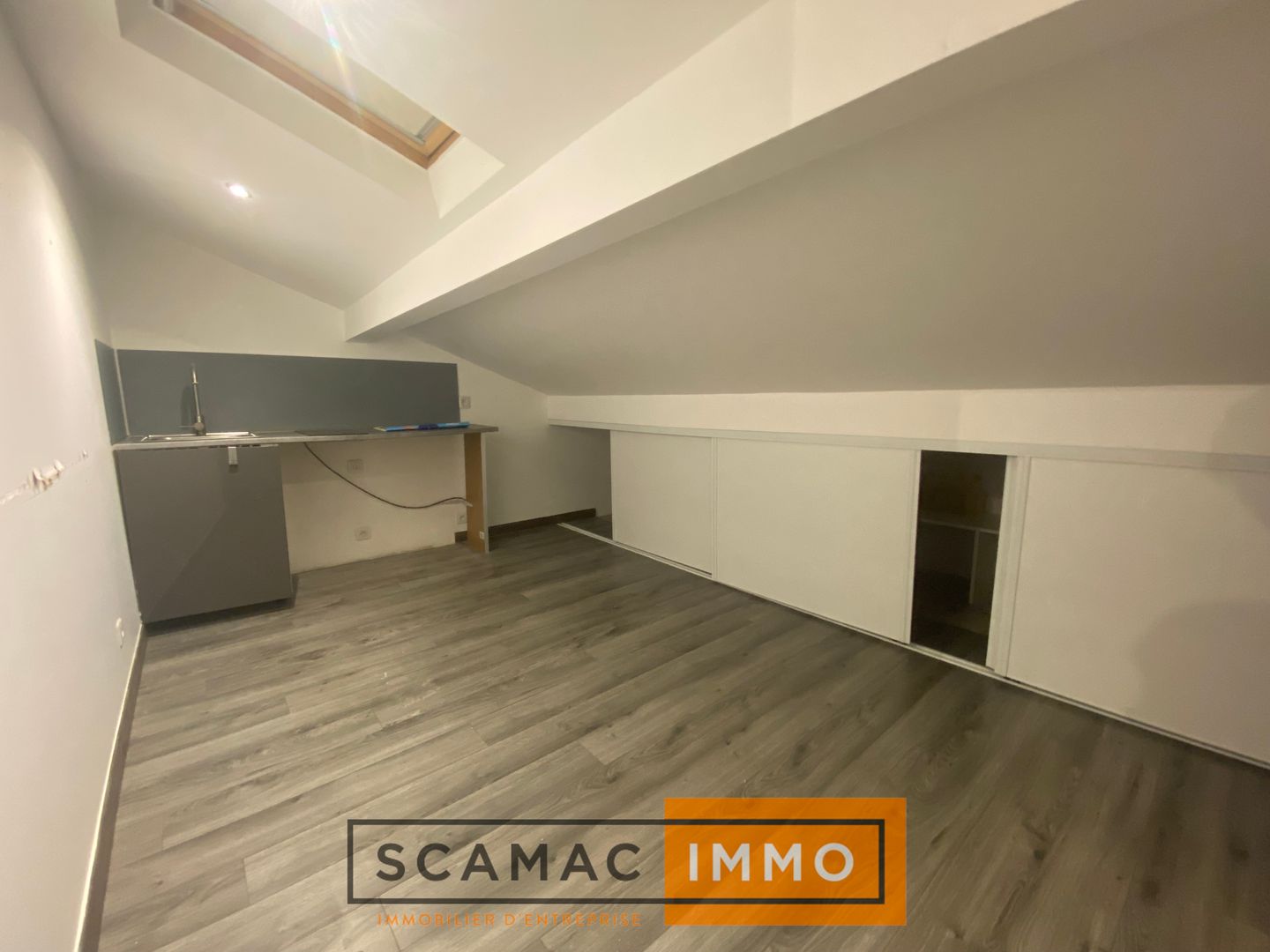 local commercial de 80m², Auriol (Bouches-du-Rhône)