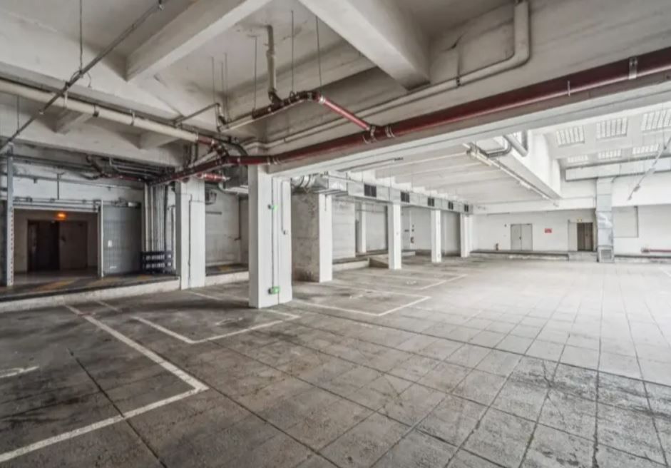entrepôt de 3&nbsp;670m², Paris 13 (Paris)