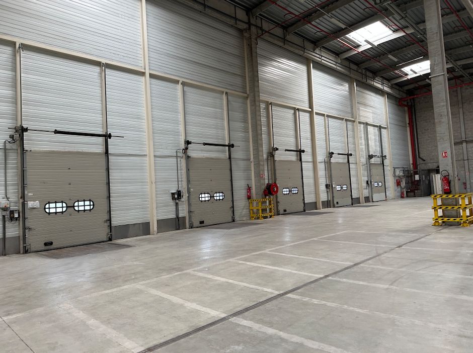 entrepôt de 9 210m², Roissy-en-Brie (Seine-et-Marne)