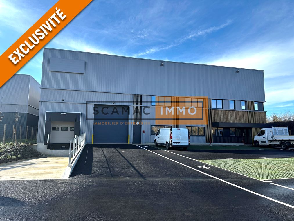 local d'activités de 1&nbsp;675m², Vaires-sur-Marne (Seine-et-Marne)