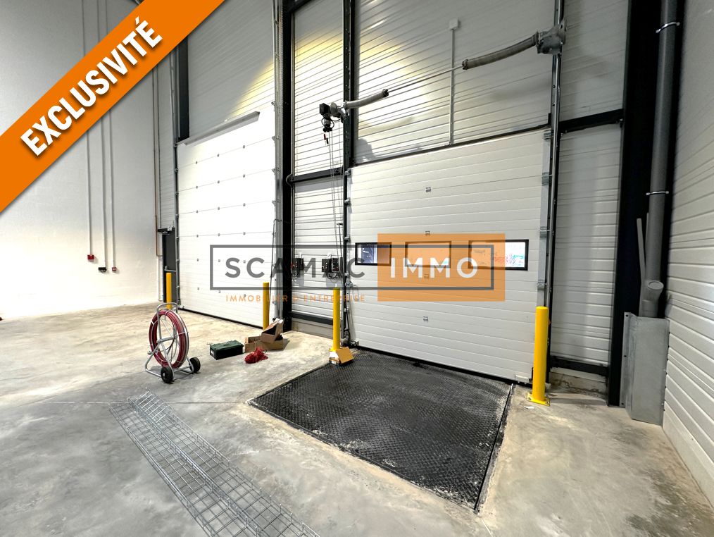 local d'activités de 1&nbsp;675m², Vaires-sur-Marne (Seine-et-Marne)