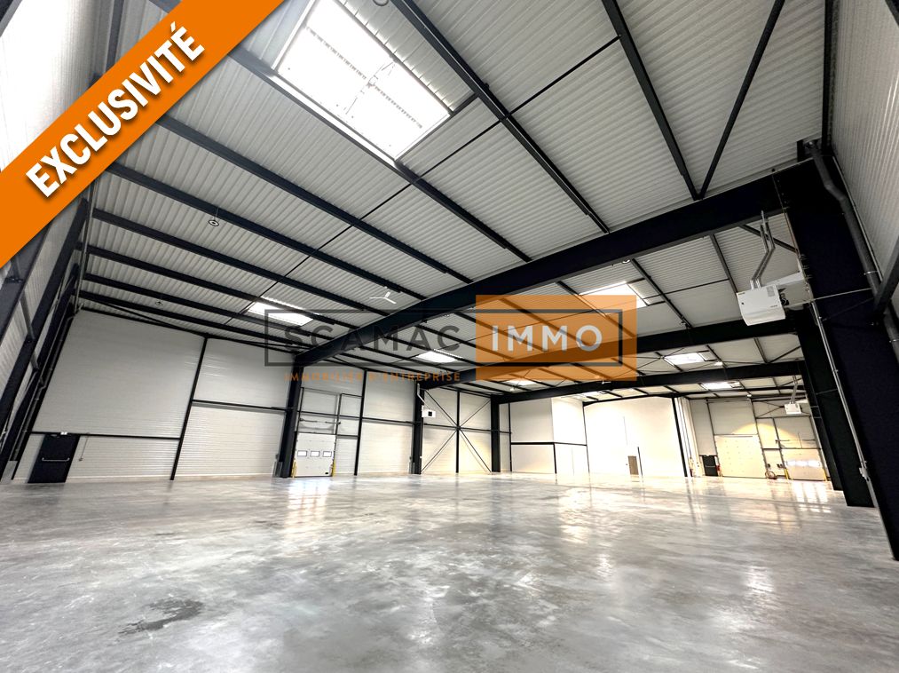 local d'activités de 1&nbsp;675m², Vaires-sur-Marne (Seine-et-Marne)