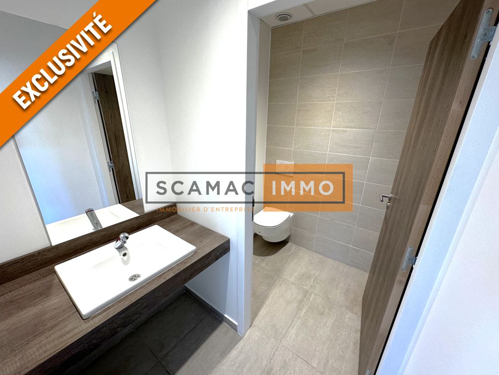 local d'activités de 1&nbsp;675m², Vaires-sur-Marne (Seine-et-Marne)