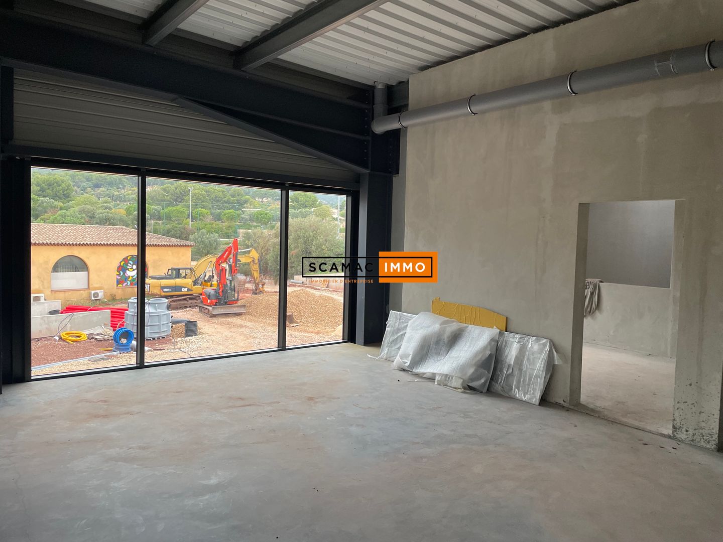 local d'activités de 400m², Ollioules (Var)