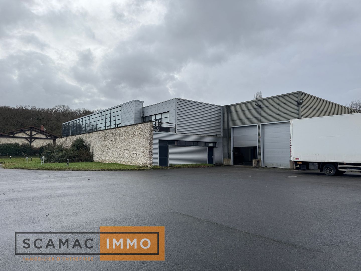 local d'activités de 3&nbsp;400m², Champcueil (Essonne)